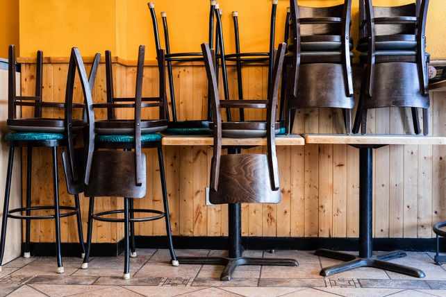 Gastgewerbe, Insolvenzen, Bonität, Gastronomen, Firmenpleiten, Kreditwürdigkeit, Dienstleistungssektor, Verarbeitendes Gewerbe, Handel, Mittelstand, Bürokratie