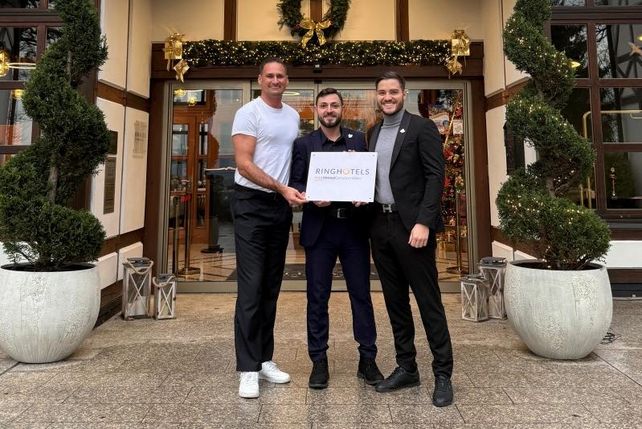 Ringhotels, Ringhotel Der Waldkater, Rinteln, Box-Weltmeister, Piergiulio Ruhe, Kemal Yilmaz, Hotelneueröffnung, Niedersachsen, Gastronomie, Tagungshotel, Brauhaus, WBA-Gold, Hotelkooperation