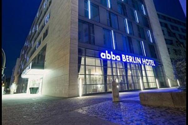 Abba, Hotel, Axa
