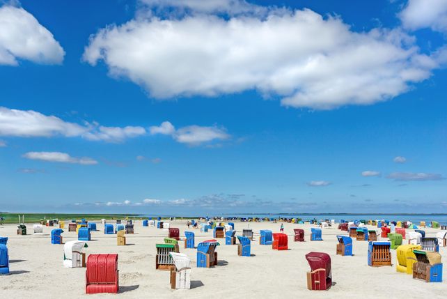 Tourismus Schleswig-Holstein, Sparkassen-Tourismusbarometer, Tourismusbranche, Wirtschaftsfaktor, touristische Wertschöpfung, Bruttoumsätze, Übernachtungszahlen, Tagesreisen, Schleswig-Holstein Wirtschaft, Tourismusverband, SGVSH, TVSH, dwif-Consulting, Steueraufkommen, Kommunen