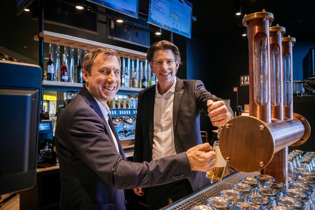 Flughafen Stuttgart Gastronomie, Casualfood Beans & Barley, Flughafen Gastronomie Deutschland, Gatebereich Restaurant Stuttgart, Costa Coffee Flughafen Stuttgart