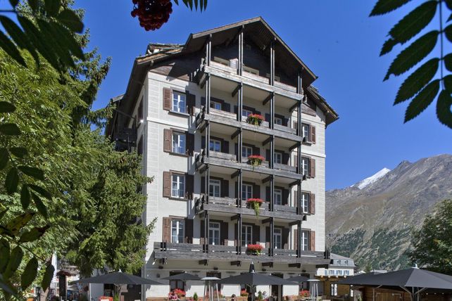 Dorint Hotels & Resorts Schweiz GmbH, The Dom Hotel, Saas-Fee, Hotelübernahme, Hotellerie, Gastronomie, Expansion Schweiz, Boutique-Hotel, White Label, Leuchtturmprojekt, alpiner Hotelmarkt, Wintersport, Hotel Dom Saas Fee AG, Renovierung, Erweiterungsbau.