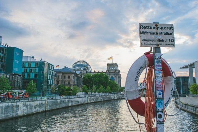 Gastgewerbe, Hotellerie, Revo Hospitality Group, Insolvenz, Belastungsmoratorium, Denkfabrik Zukunft der Gastwelt, Mehrwertsteuer, Steuerentlastung, Hotellerie-Krise, Politik, Maßnahmen, Förderbank, Fachkräftemangel, Kostensteigerung, Unternehmensstrategie, wirtschaftliche Lage, Tageskarte