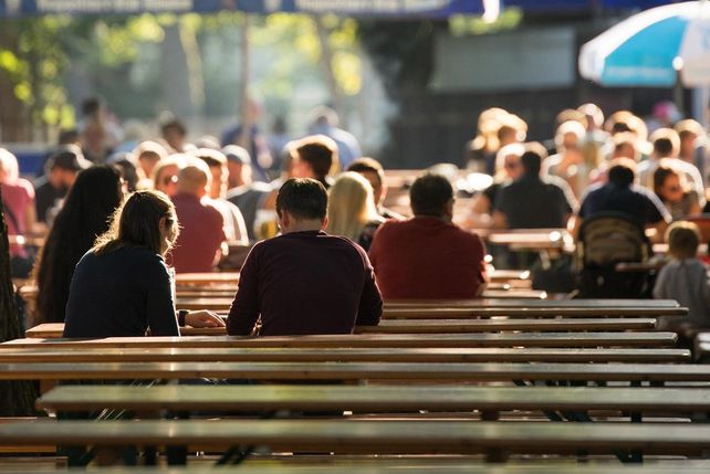 Shademap, Schattenkarte, Hitzewelle, Sommerhitze, Biergarten, Restaurantterrasse, Hotelterrasse, Tourismus, Sehenswürdigkeiten, Stadtplanung, Schatten finden, Onlinekarte, Sonnenverlauf, Satellitenkarte, 3D-Karte