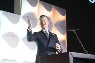 Thies Sponholz, Hotelier des Jahres 2026, The Fontenay Hamburg, Ingrid Hartges, Dehoga, ahgz, Hotelpreis, Gastgewerbe, Mainz, Deutscher Hotelkongress, Hospitality