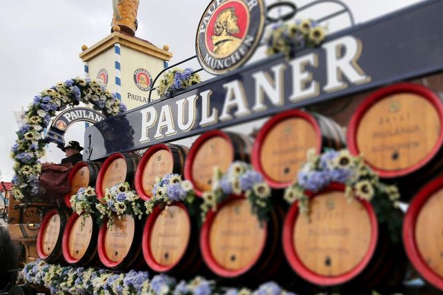 Schörghuber Gruppe, Paulaner Brauerei Gruppe, Arabella Hospitality, Hotelbranche, Paulaner Spezi, Ibiza Hotel, Heineken, Hotelmanagement, Biermarkt, Hotelinvestitionen, Mallorca Hotels, Spanien Hotels, Getränkeindustrie, München, Bilanz 2025