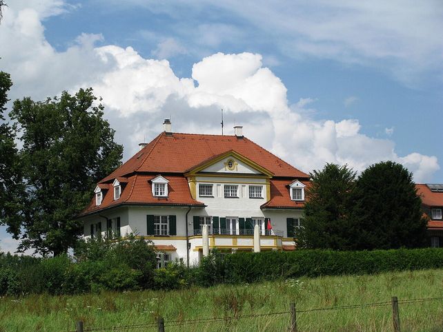 Milliardär, Strüngmann, Hotel, Schlossgut, Oberambach