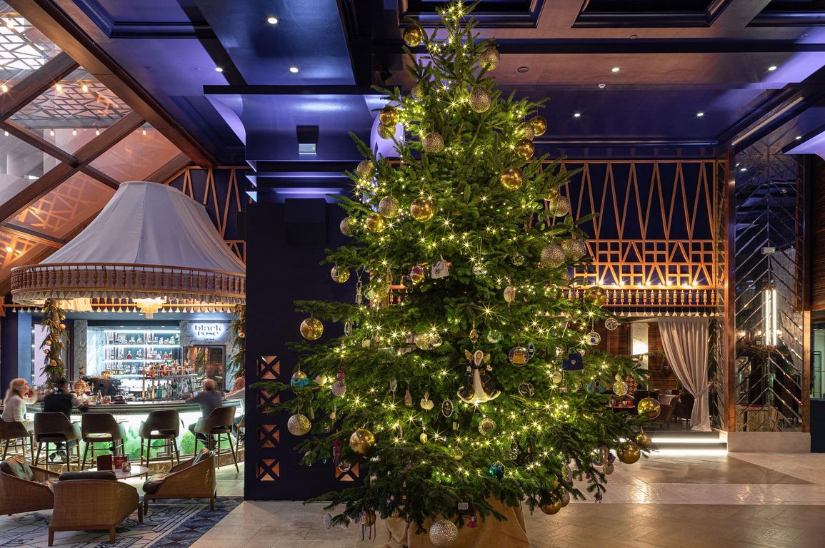 Weihnachtsbaum für 14 Millionen Euro im Kempinski Hotel Bahia Estepona