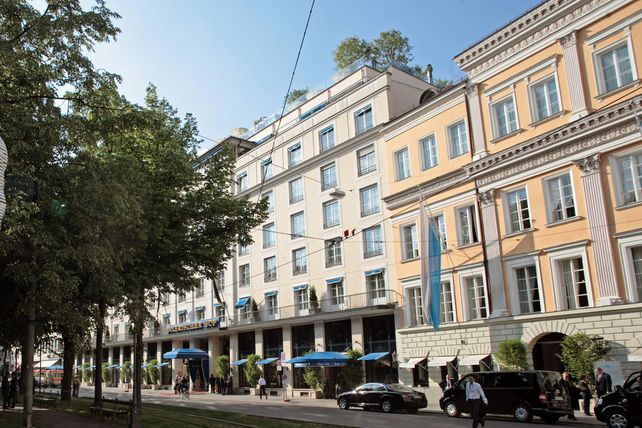 Bayerischer Hof, Palais Montgelas