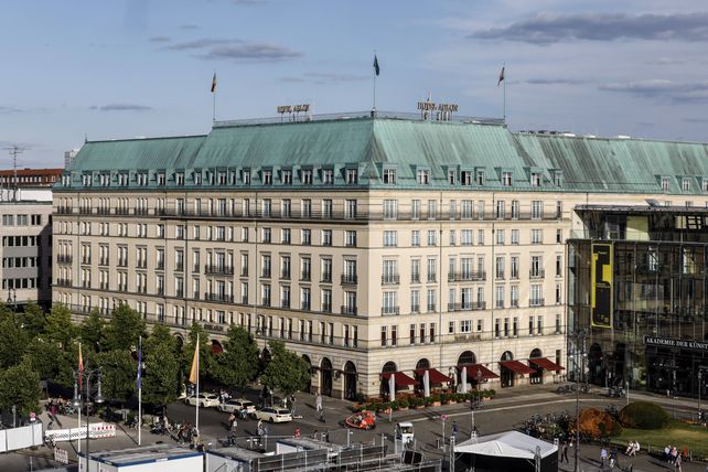 Rückübertragung Adlon