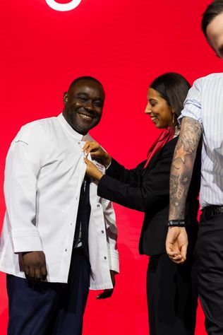 Michelin Guide Deutschland 2026, Michelin Sterne 2026, Michelin Verleihung, Michelin Preisverleihung, Michelin Gala, Sternerestaurants Deutschland, Michelin Sterne Restaurants, Drei Sterne Restaurant, Zwei Sterne Restaurant, Ein Stern Restaurant, Gastronomie Deutschland, Spitzenküche, Fine Dining, Gourmetrestaurants, Sternekoch, Sterneküche, Michelin Guide, Restaurantführer, Gastronomie Awards, Bildergalerie Michelin, Michelin Gewinner 2026, Restaurant Auszeichnungen, deutsche Spitzengastronomie, L.A. Jordan Deidesheim, Michelin Deutschland, Gourmetküche Deutschland, Michelin Sternevergabe,