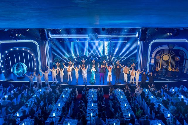 Europa-Park, Europa-Park Dinner-Show, The Grand Club, Europa-Park Teatro, Dinner-Show 2026, Dinner-Show 2027, Vier-Gänge-Menü, Amitié La Cuisine du Château, Timothy Trust & Diamond, Europa-Park Hotels, Colosseo, Bell Rock, Captain’s Finest