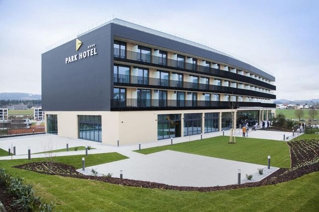 B.W. Hotel Betriebsgesellschaft, Parkhotel Hagenberg