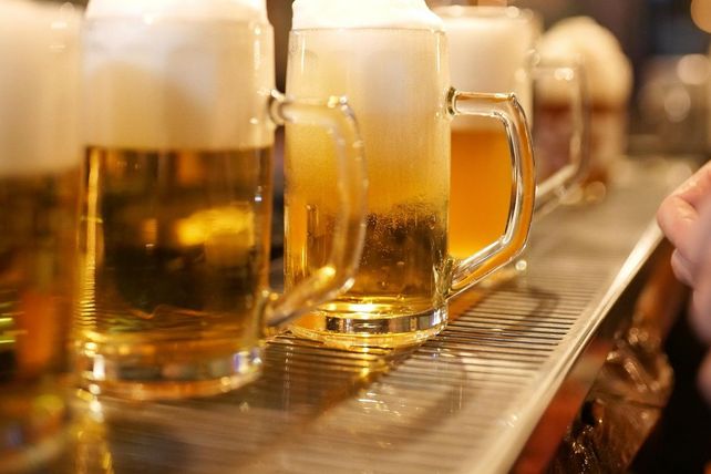 München, Dry January, Alkoholkonsum München, SumUp-Analyse, Gastronomie Trends, Alkoholfachhandel, Konsumverhalten 2026, Warenkorbwert, Bars und Clubs, Tabakverzicht