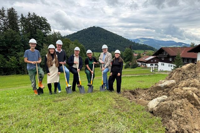 Haubers Naturresort, Oberstaufen, Allgäu, Wellnesshotel, Hotellerie, Umbau, Familienbetrieb, Eva Hauber, Tanja Hauber, Gutshof, Landhaus, Hotelneubau, Nachhaltigkeit, Hackschnitzelheizung, Photovoltaik, Spa, Gastronomie