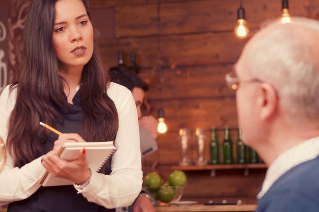 Rechte, Restaurant, Gäste