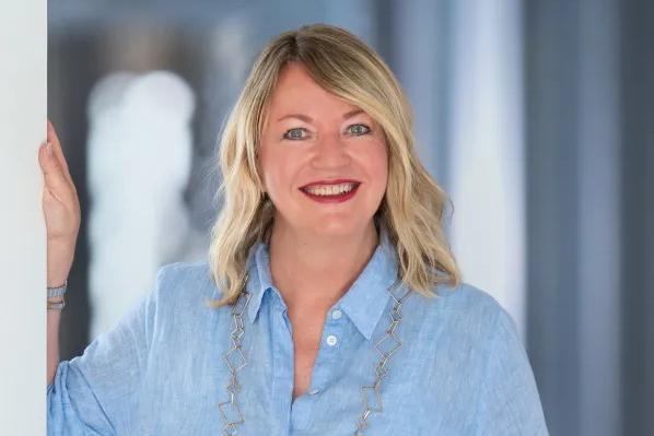 Diane Hergarden, Vier Jahreszeiten am Schluchsee, Schwarzwald, Familienfreundlichkeit, Wellnesshotel, Ayurveda, Hotelmanagement, Rebranding, DEHOGA-Sterneklassifizierung, Hospitality X, Helmut W. Schweimler, Otto Lindner, Familientourismus, Qualitätszertifizierung, Wellness Stars Deutschland