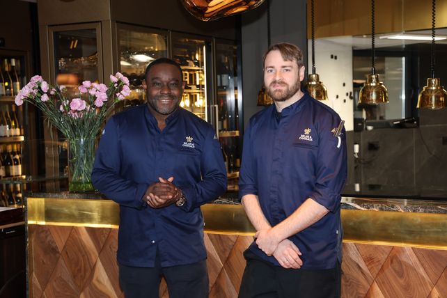 Nelson Müller, Erik Schmitz, Schote, Diepeschrather Mühle, Bergisch Gladbach, Tanja Herzig, Philip Martinez, Gourmetrestaurant, Relais & Châteaux, Gastronomie, Sterne-Küche