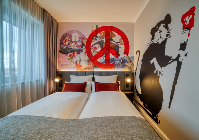 NYCE Hotel Hannover, Banksy