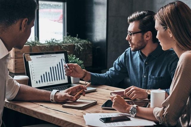 europäische Hotellerie, Revenue Management, KPIs, Property Management System, PMS, Channel Manager, Revenue Management System, RMS, HES-SO Valais-Wallis, Hotellerie Studie, digitale Transformation Hotellerie, Hotel Benchmarking, RevPAR, ADR, GOPPAR, NetADR, EBITDA-Marge