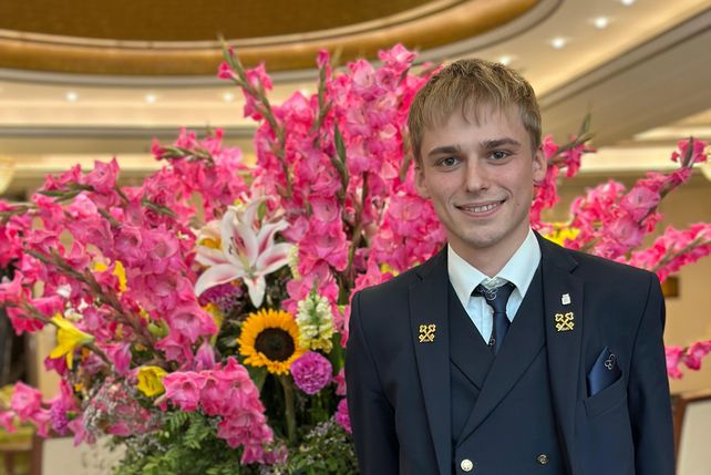Les Clefs d’Or, Lasse Zimmermann, Breidenbacher Hof, Concierge, Luxushotellerie, Düsseldorf, Goldene Schlüssel, Hotellerie, Gastronomie, Servicequalität