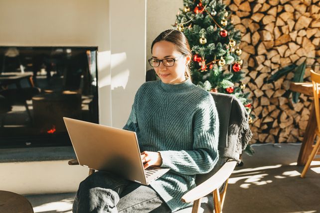 E-Mails Weihnachtsbaum 
