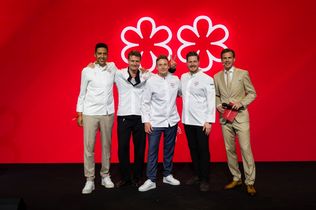Michelin Guide Deutschland 2026, Michelin Sterne 2026, Michelin Verleihung, Michelin Preisverleihung, Michelin Gala, Sternerestaurants Deutschland, Michelin Sterne Restaurants, Drei Sterne Restaurant, Zwei Sterne Restaurant, Ein Stern Restaurant, Gastronomie Deutschland, Spitzenküche, Fine Dining, Gourmetrestaurants, Sternekoch, Sterneküche, Michelin Guide, Restaurantführer, Gastronomie Awards, Bildergalerie Michelin, Michelin Gewinner 2026, Restaurant Auszeichnungen, deutsche Spitzengastronomie, L.A. Jordan Deidesheim, Michelin Deutschland, Gourmetküche Deutschland, Michelin Sternevergabe,