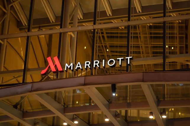 Marriott International, Marriott Stellenabbau, Marriott Entlassungen, Marriott Umstrukturierung 2026, Marriott Konzernverwaltung, Marriott Personalabbau, Anthony Capuano, Marriott Quartalszahlen, Marriott Bethesda, Hotelkonzerne
