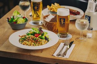 Kuchel Eck, Josef Laggner, Berlin, Charlottenburg-Wilmersdorf, Ludwigkirchplatz, Eckkneipe, Gastronomie Berlin, Laggner Gruppe, Berliner Kneipenkultur, Restaurantöffnung Berlin
