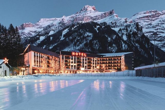 The Glacier Hotel, Les Diablerets, Gstaad 3000 AG, Waadtländer Alpen, Glacier 3000, Hoteleröffnung, Ski-in/Ski-out, Private Selection Hotels, MICE, Hotellerie Schweiz, Alexandra und Stéphane Wartner, Bernhard Tschannen