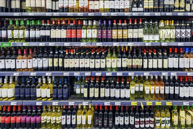 Weinhändler Hawesko wird nach starken Jahren vorsichtiger