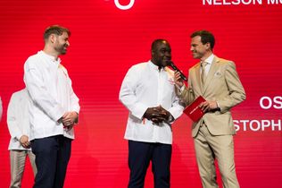 Michelin Guide Deutschland 2026, Michelin Sterne 2026, Michelin Verleihung, Michelin Preisverleihung, Michelin Gala, Sternerestaurants Deutschland, Michelin Sterne Restaurants, Drei Sterne Restaurant, Zwei Sterne Restaurant, Ein Stern Restaurant, Gastronomie Deutschland, Spitzenküche, Fine Dining, Gourmetrestaurants, Sternekoch, Sterneküche, Michelin Guide, Restaurantführer, Gastronomie Awards, Bildergalerie Michelin, Michelin Gewinner 2026, Restaurant Auszeichnungen, deutsche Spitzengastronomie, L.A. Jordan Deidesheim, Michelin Deutschland, Gourmetküche Deutschland, Michelin Sternevergabe,