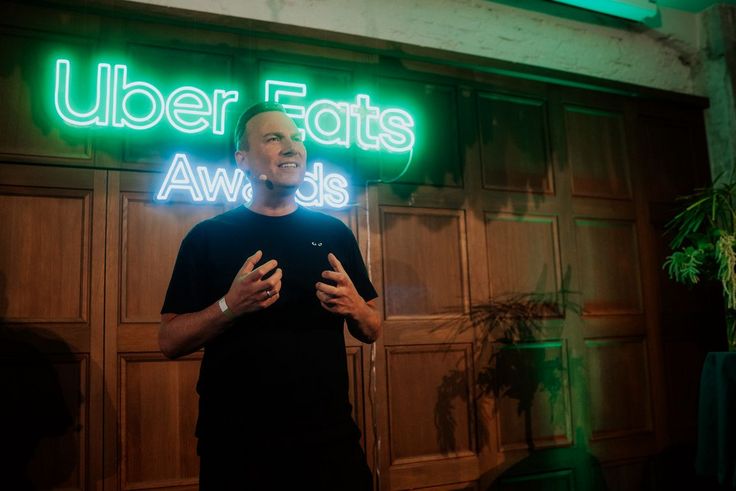 Tim Reed Uber Uber Eats und Tim Raue suchen Deutschlands bestes Restaurant 2025 ...