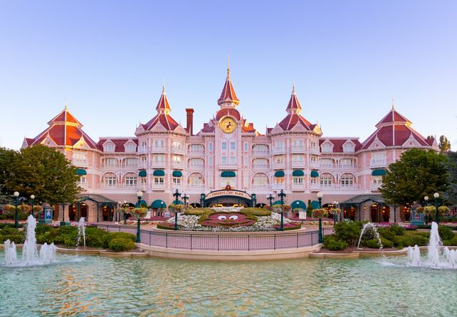 Disneyland Paris, Hotel