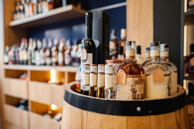 Alkoholsteuer, Spirituosensteuer, Lars Klingbeil, Bundesfinanzministerium, Alkoholsteuer 2027, Spirituosen, Wodka, Whisky, Rum, Sektsteuer, Alkopops, Bundeshaushalt 2027, RND, Krankenkassen, Zuckersteuer