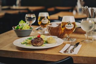 Kuchel Eck, Josef Laggner, Berlin, Charlottenburg-Wilmersdorf, Ludwigkirchplatz, Eckkneipe, Gastronomie Berlin, Laggner Gruppe, Berliner Kneipenkultur, Restaurantöffnung Berlin