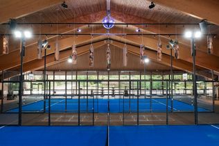 Vier Jahreszeiten am Schluchsee, Schwarzwald, Hotel, Otto Lindner, Matthias Jannusch, Padel-Plätze, Sportarena, Kinderhalle, Restaurant Lucia, Tourismus, Investition, Ferienhotellerie