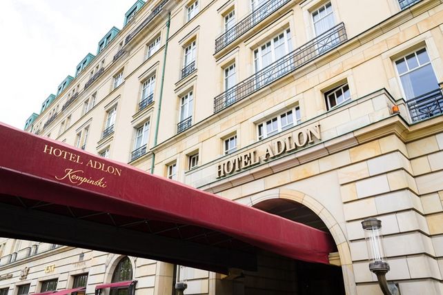 letzte generation, adlon, ende gelände