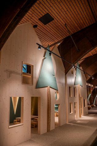 Vier Jahreszeiten am Schluchsee, Schwarzwald, Hotel, Otto Lindner, Matthias Jannusch, Padel-Plätze, Sportarena, Kinderhalle, Restaurant Lucia, Tourismus, Investition, Ferienhotellerie