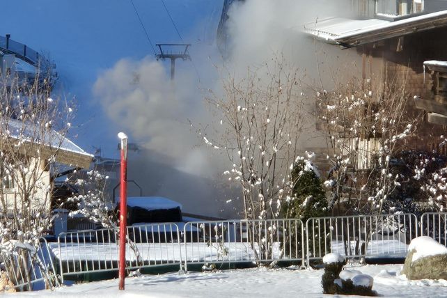 Hotelbrand, Hinterglemm, Saalbach-Hinterglemm, Feuerwehr, Großeinsatz, Saunalandschaft, technische Ursache, Rauchgas, Alpin Juwel, Wellnessbereich, Wintersaison