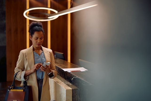 Hotellerie Wallis, Digitale Transformation, Tourismusforschung, Hotelwebsites, Online-Buchungssysteme, Social Media Marketing, Roland Schegg, Resilient Tourism, HES-SO Valais-Wallis, Tourismusökosystem