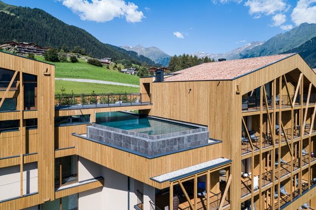 Gassenhof, Südtirol, Ratschings, Sterzing, Hotelumbau, Familienhotel, Wellnesshotel, Ridnauntal, Hotel Neuerungen, Südtirol Tourismus, Hotelrestaurant, Familienurlaub