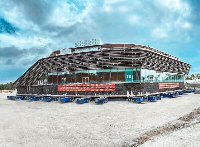 Schwerster Gebäudetransport der Welt, Hotel