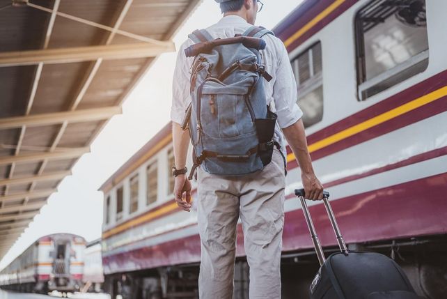 Deutsche Urlauber, Urlaub im Ausland, Deutschland, Reiseverhalten, Urlaubsgefühl, Tourismus, Auslandsreisen, deutsche Touristen, Infrastruktur, Digitalisierung, Service, Reisen, Deutschland im Vergleich, Tourismus Deutschland, Reiseerlebnis, Nationalgefühl, Ulrich Schmidt-Denter, Hasso Spode