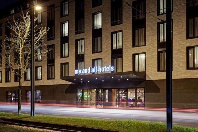 me and all hotel Düsseldorf