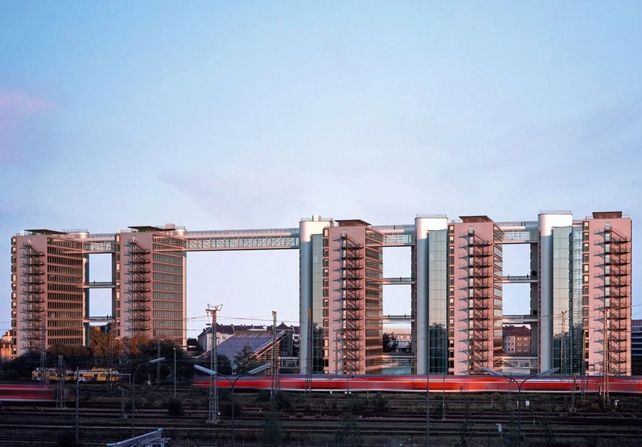 Leonardo Hotels, Ten Towers, München, Mixed-Use, Wealthcap, NYX Hotels, Hotelentwicklung, Gastronomie, Werksviertel, Immobilienmarkt München, DGNB Platin