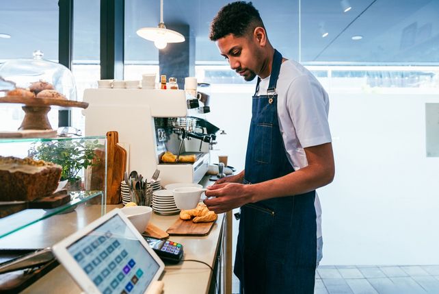 McKinsey Gastronomie Studie, Zukunft Restaurants, Automatisierung Gastronomie, KI Restaurants, Dark Kitchen, Robotik Küche, Gastronomie Trends 2026