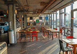 Motorworld Böblingen, Motorworld Inn Restaurant, Motorworld Inn Hotel, V8 Classic Hotel Böblingen, Gastronomie Stuttgart, Hotel Böblingen, Rauschenberger Catering, Eventlocation Böblingen, Tagungshotel Stuttgart, Motorworld Region Stuttgart