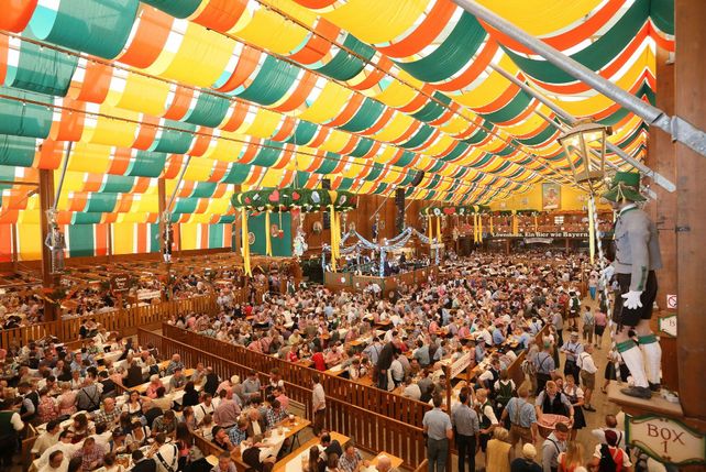 Wiesn Ausländer Besucher