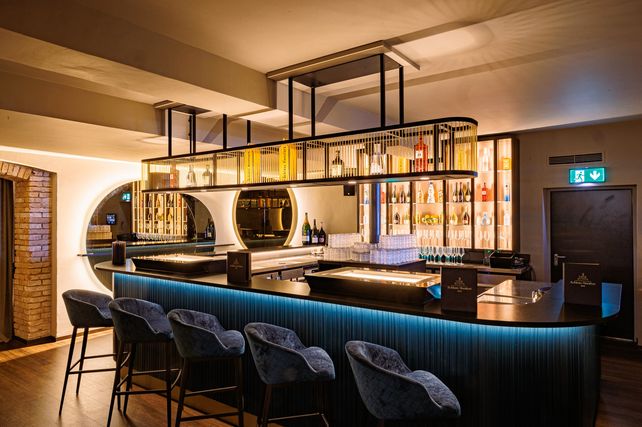 Schloss Montfort, Langenargen, Bodensee, Gernot Wagner, Stefanie Denninger, Kulinarik, Gastronomie, Kultur, Wahrzeichen, Sascha Thummerer, Restaurant, Arguna Royal Club, Denkmalpflege